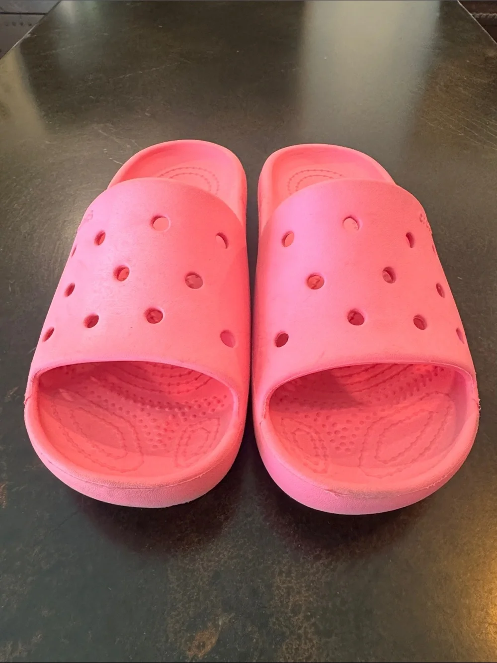 CROCS Kids Slide Sandals in Hot Pink